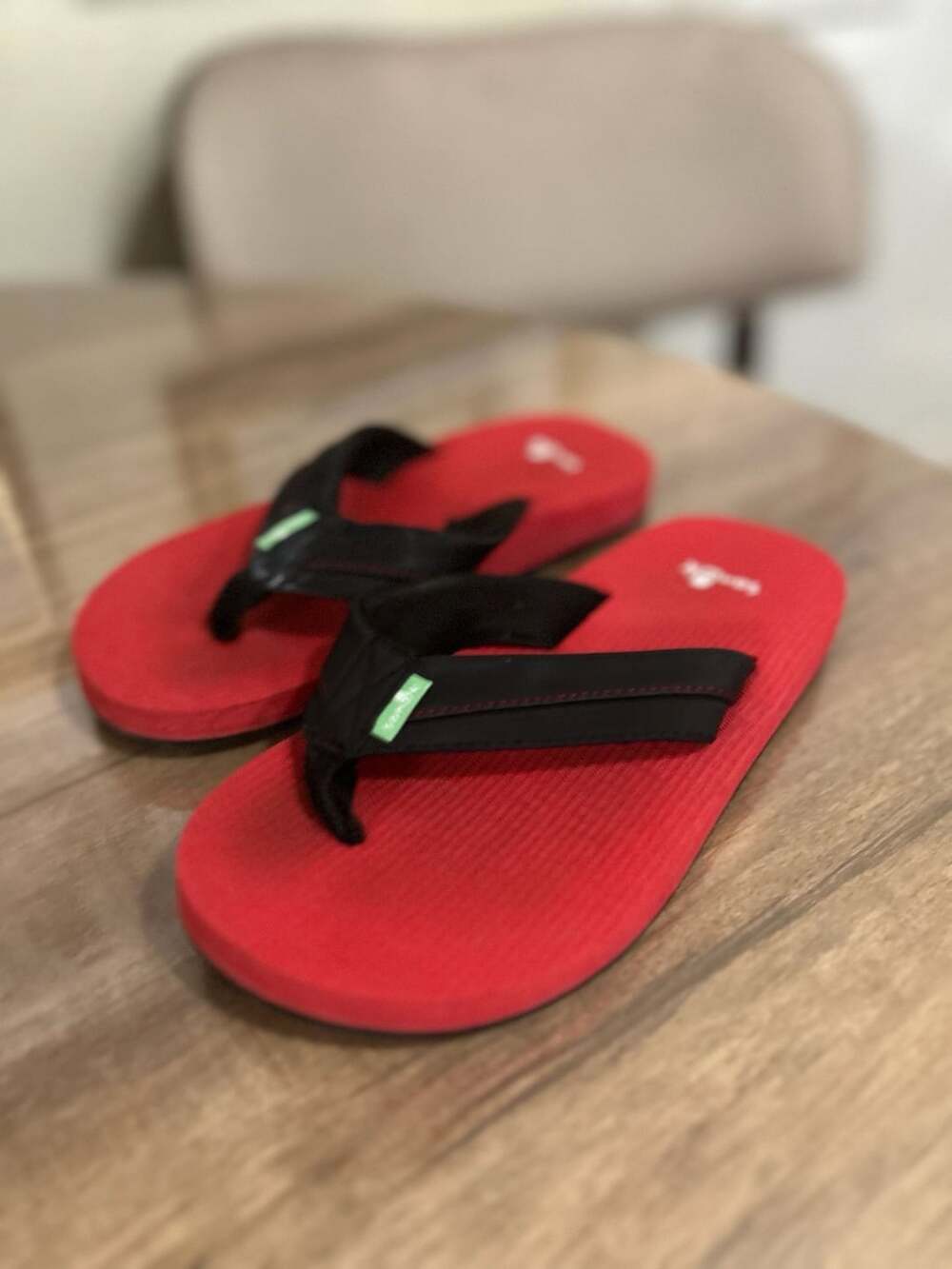 Sanuk Root Beer Flip-Flop Size 13-1 Kids Red Black Sandals